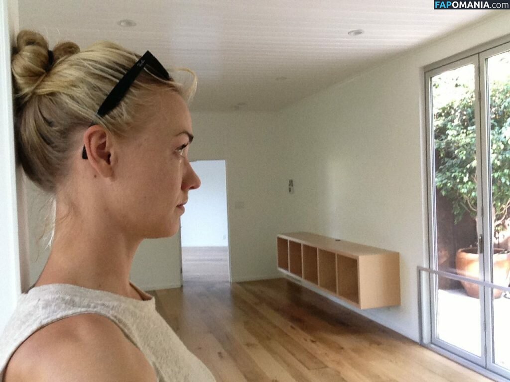 Yvonne Strahovski Çıplak Sızdırılmış Fotoğraf #34