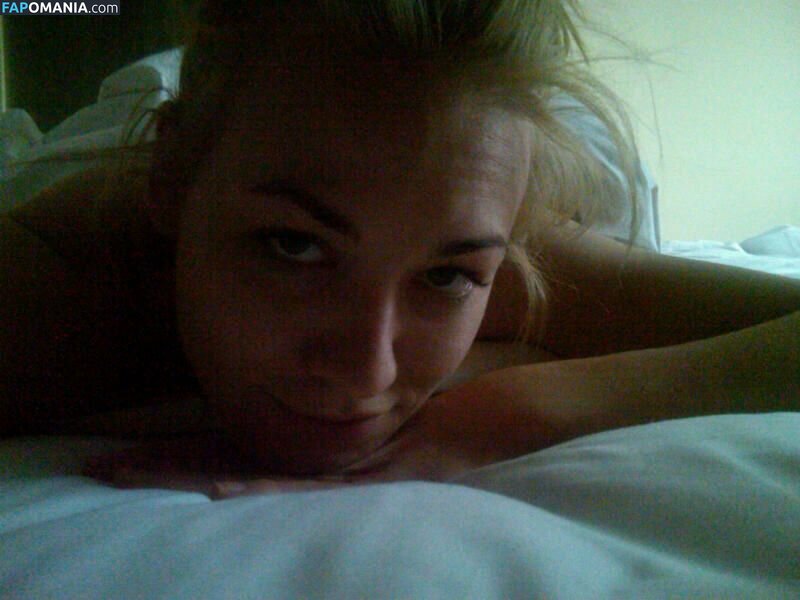 Yvonne Strahovski Çıplak Sızdırılmış Fotoğraf #36