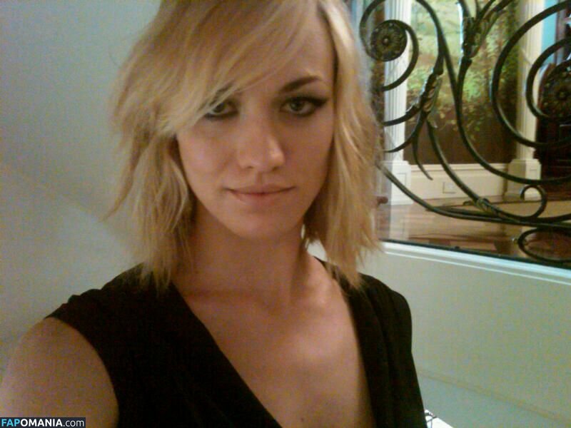 Yvonne Strahovski Çıplak Sızdırılmış Fotoğraf #40