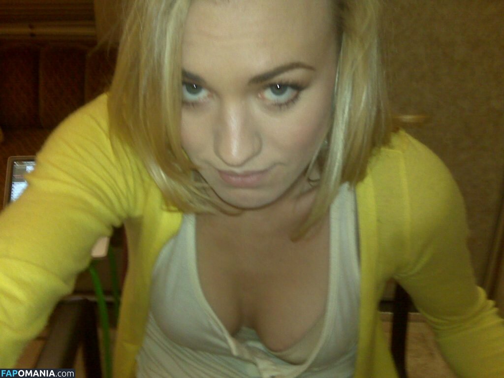 Yvonne Strahovski Çıplak Sızdırılmış Fotoğraf #52