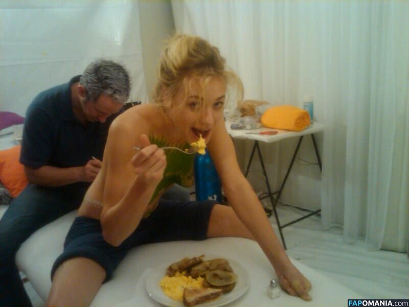 Yvonne Strahovski Çıplak Sızdırılmış Fotoğraf #54
