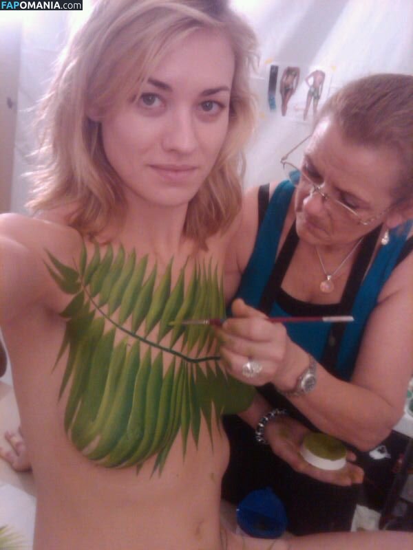 Yvonne Strahovski Çıplak Sızdırılmış Fotoğraf #75