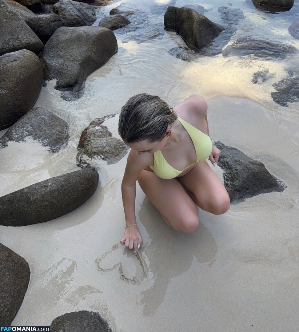 Abbie May / AbbieMay13 / https: Çıplak OnlyFans  Sızdırılmış Fotoğraf #1