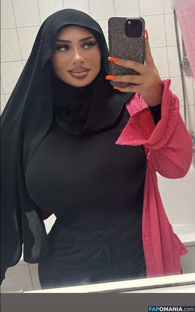 Abir zrk / abir.zrk Çıplak OnlyFans  Sızdırılmış Fotoğraf #4