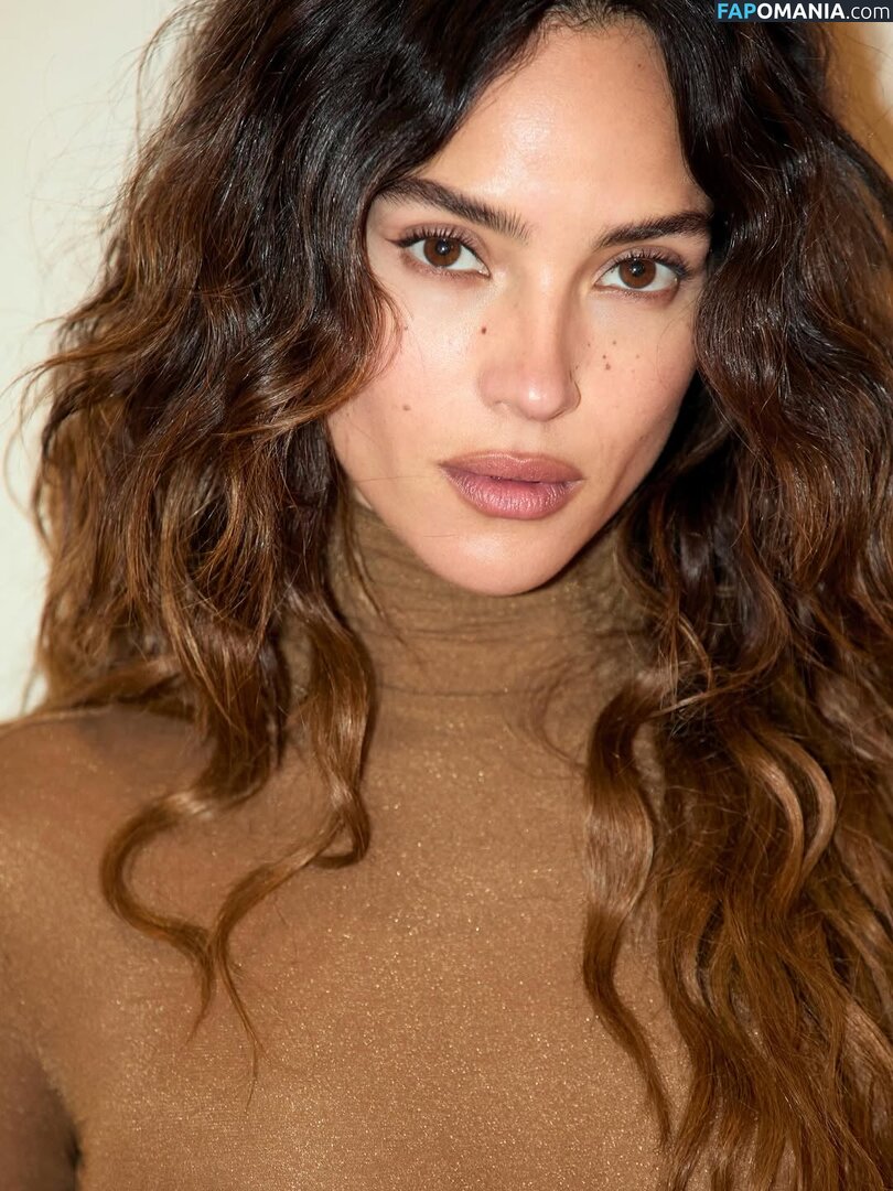 Adria Arjona / adriaarjona Çıplak OnlyFans  Sızdırılmış Fotoğraf #2