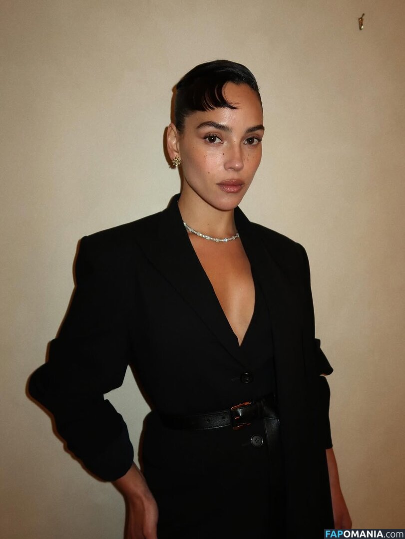 Adria Arjona / adriaarjona Çıplak OnlyFans  Sızdırılmış Fotoğraf #4