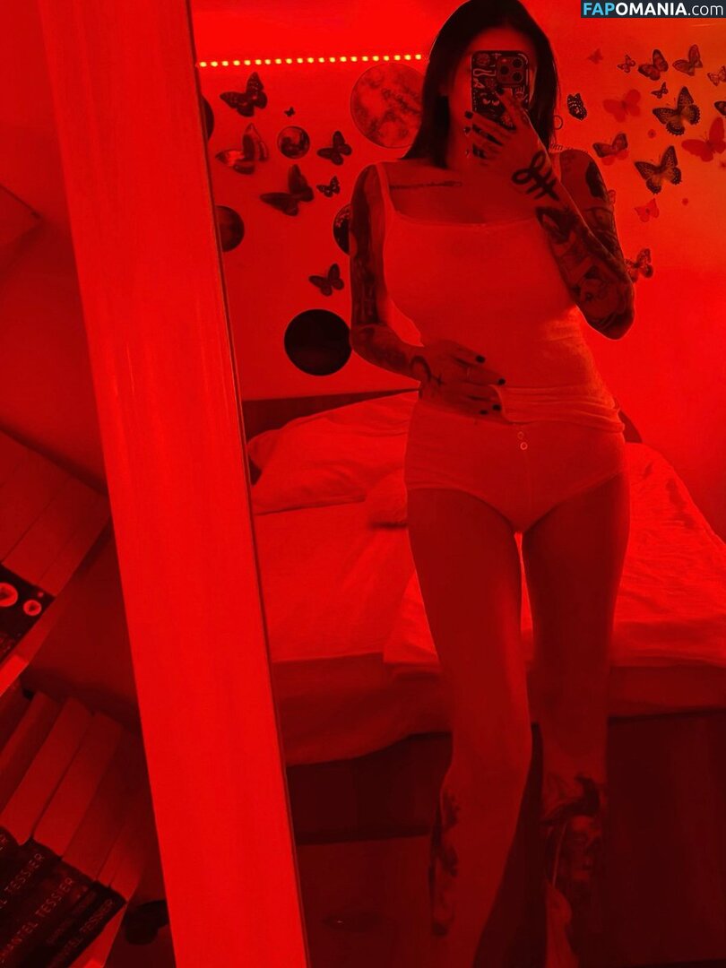 Adriana Donici Çıplak OnlyFans  Sızdırılmış Fotoğraf #1