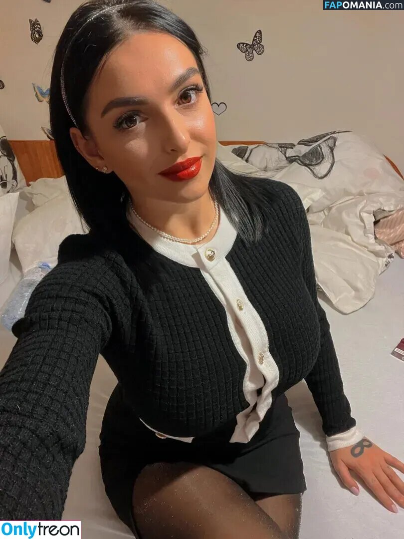 Adriana Donici Çıplak OnlyFans  Sızdırılmış Fotoğraf #2