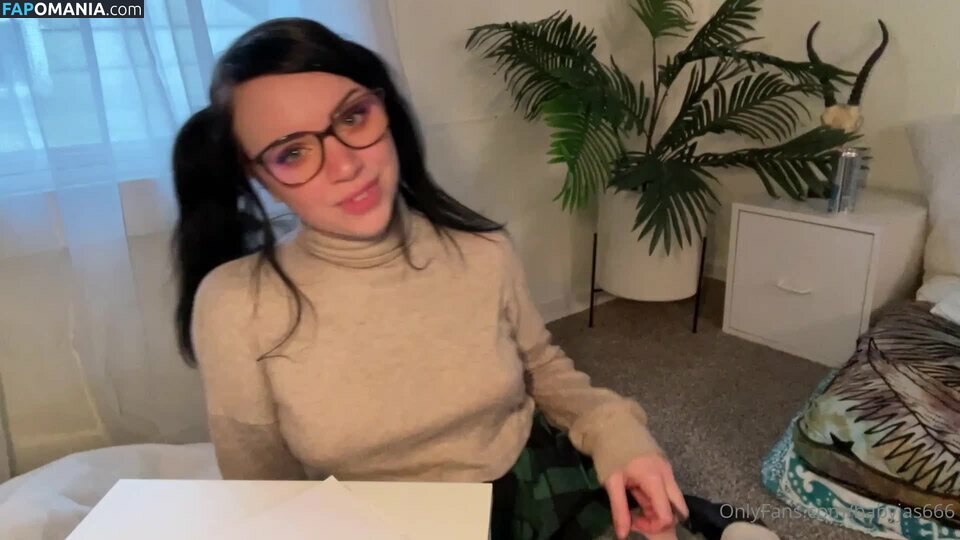 Ahptik / babyjas666 / babyjascb / girlfriends.girlfriend Çıplak OnlyFans  Sızdırılmış Fotoğraf #108