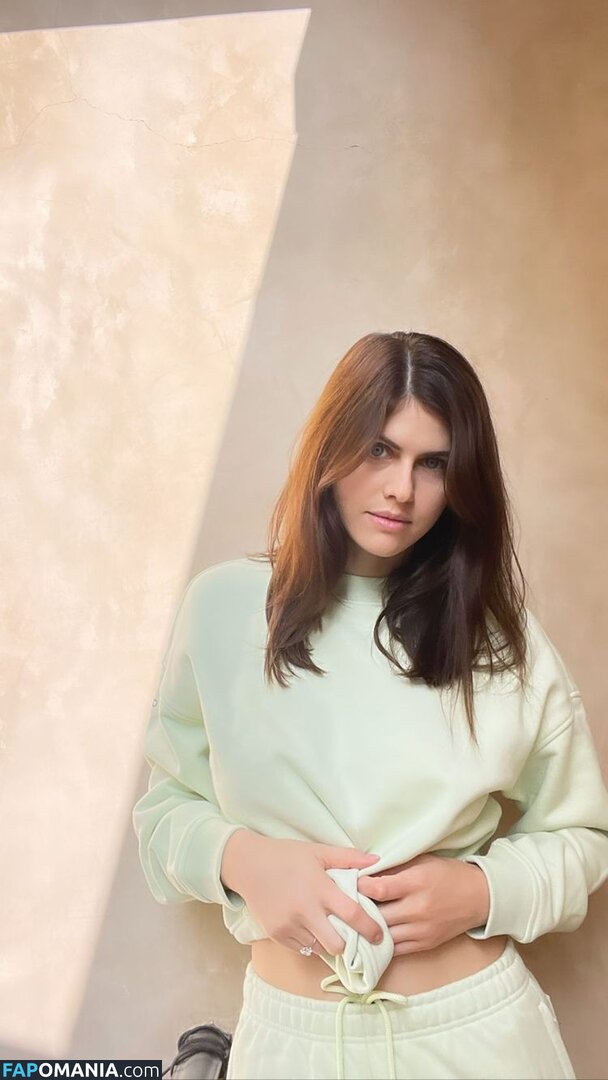 Alexandra Daddario / alexandradaddario Çıplak OnlyFans  Sızdırılmış Fotoğraf #2064