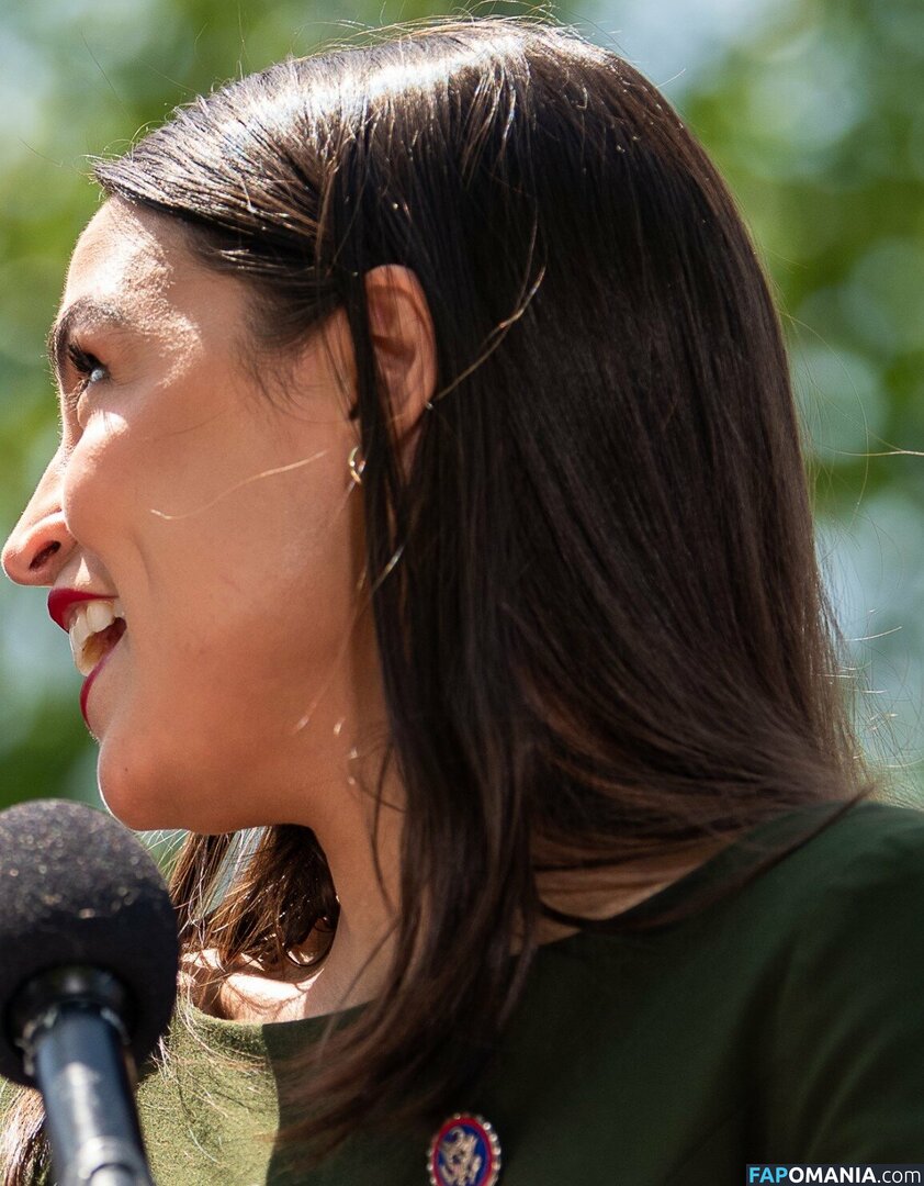 AOC / Alexandria Ocasio-Cortez Çıplak OnlyFans  Sızdırılmış Fotoğraf #131