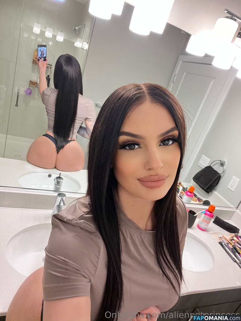 AlienPotPrincess / _alienpotprincess_ Çıplak OnlyFans  Sızdırılmış Fotoğraf #8