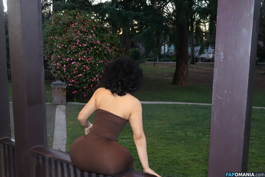 aliiyarose / aliyah1819 / rosebaby1819 Çıplak OnlyFans  Sızdırılmış Fotoğraf #2