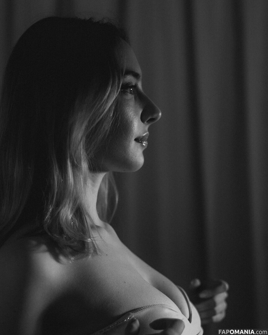 Alissa Strekozova / alissaofficial_ Çıplak OnlyFans  Sızdırılmış Fotoğraf #5
