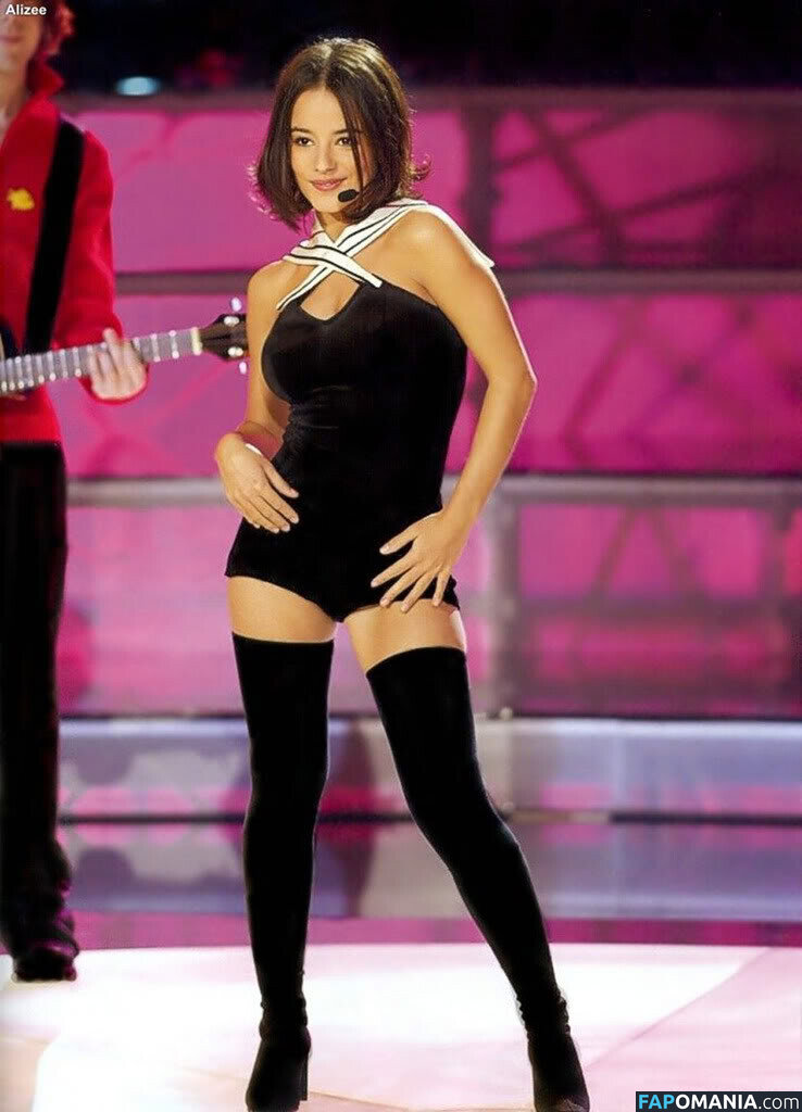 Alizee / alizeeofficiel / alizeesanzeth Çıplak OnlyFans  Sızdırılmış Fotoğraf #3