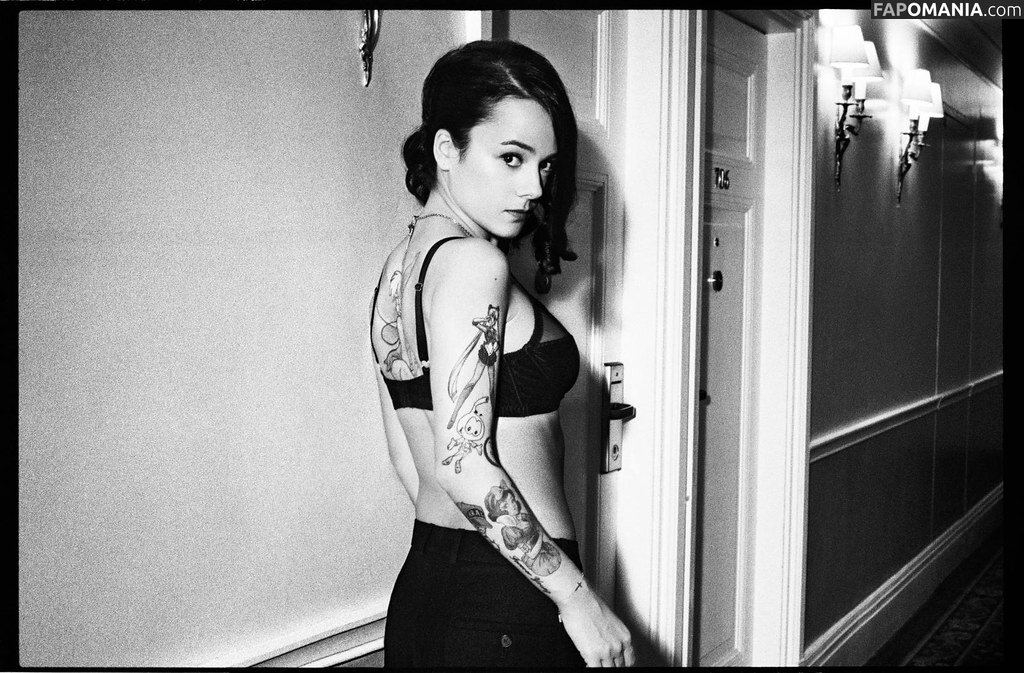 Alizee / alizeeofficiel / alizeesanzeth Çıplak OnlyFans  Sızdırılmış Fotoğraf #17