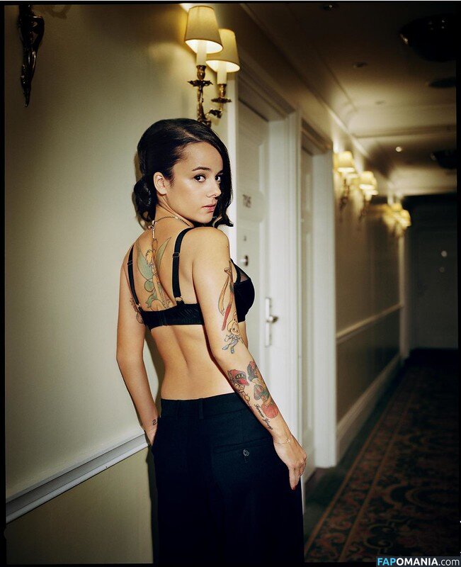 Alizee / alizeeofficiel / alizeesanzeth Çıplak OnlyFans  Sızdırılmış Fotoğraf #20