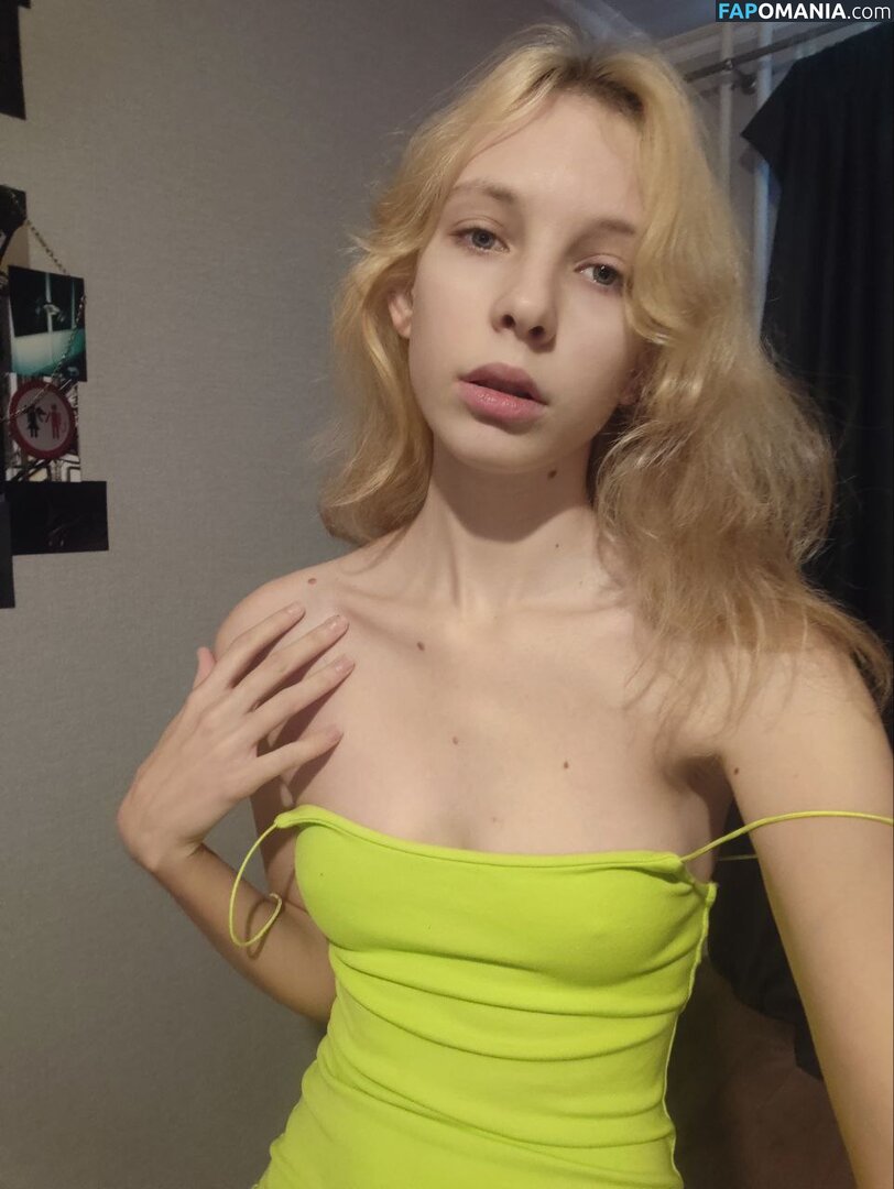 Altheadoyel / Fafa_fluff / KerryMezo / KinaBattig Çıplak OnlyFans  Sızdırılmış Fotoğraf #1
