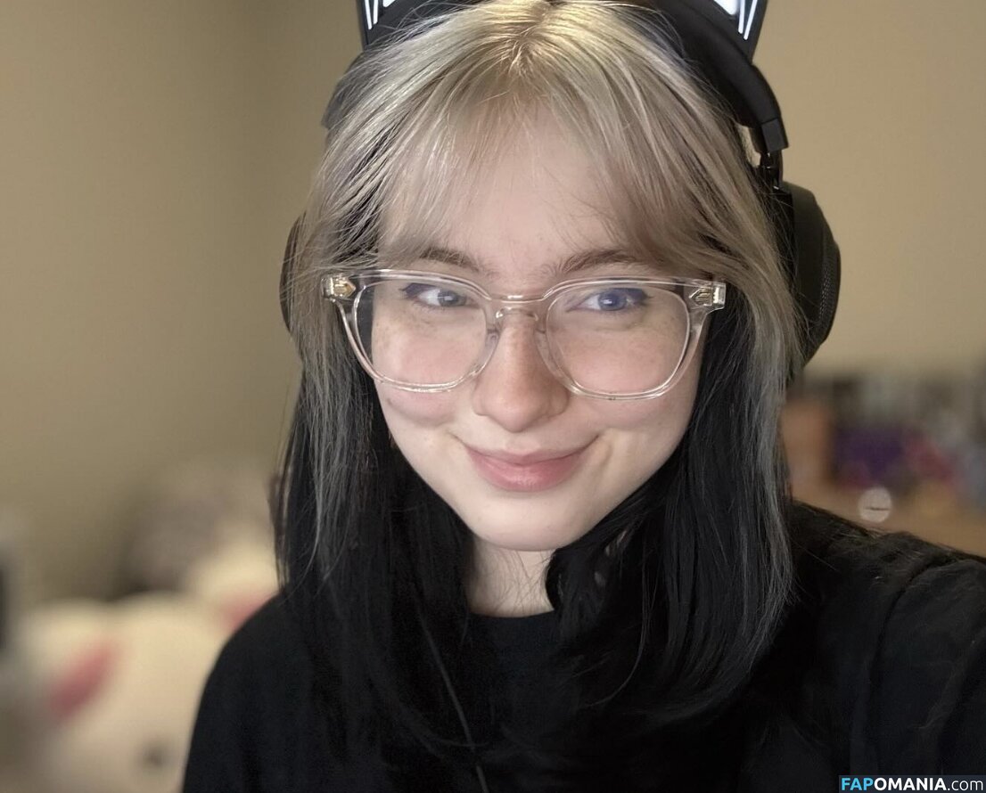 Alysa Liu / AlysaLiu / alysaxliu / https: Çıplak OnlyFans  Sızdırılmış Fotoğraf #5