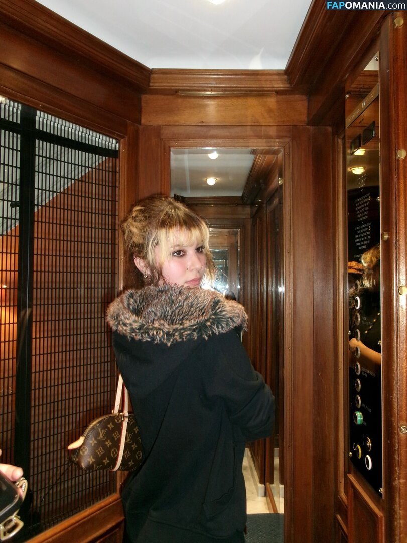 Alysa Liu / AlysaLiu / alysaxliu / https: Çıplak OnlyFans  Sızdırılmış Fotoğraf #10