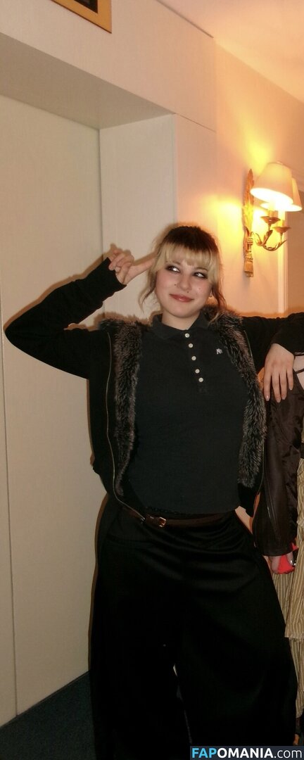 Alysa Liu / AlysaLiu / alysaxliu / https: Çıplak OnlyFans  Sızdırılmış Fotoğraf #11