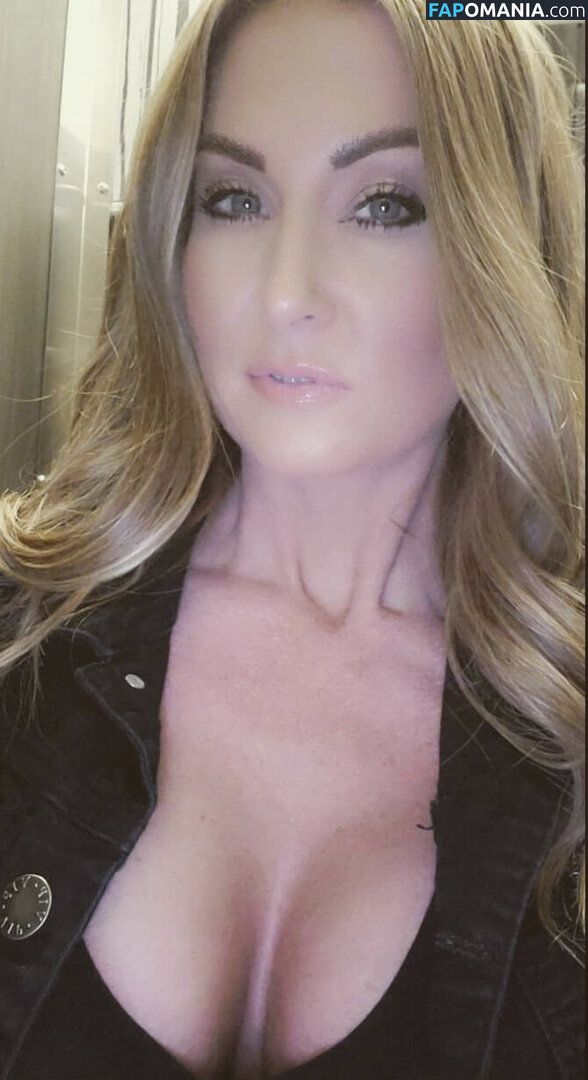 AmberHaines26 / Ambiedawn26 / Cougarfans3333 Çıplak OnlyFans  Sızdırılmış Fotoğraf #1