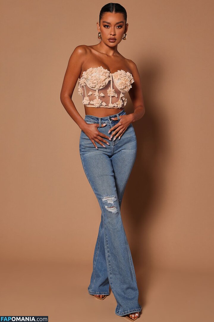 Amelia Rose Çıplak OnlyFans  Sızdırılmış Fotoğraf #2