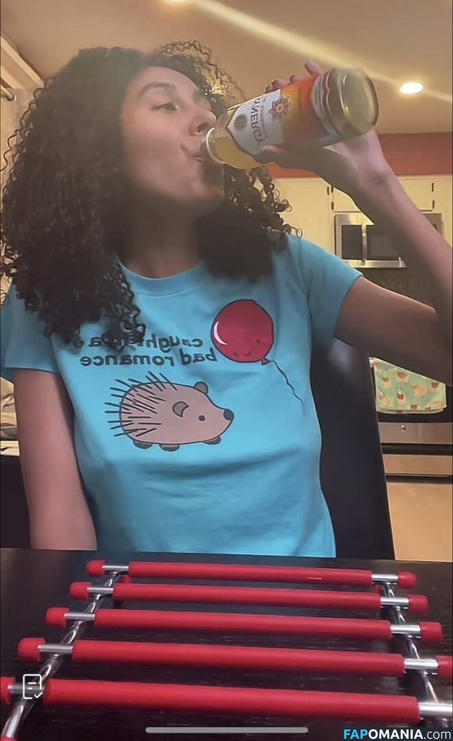 amerasia Çıplak OnlyFans  Sızdırılmış Fotoğraf #1