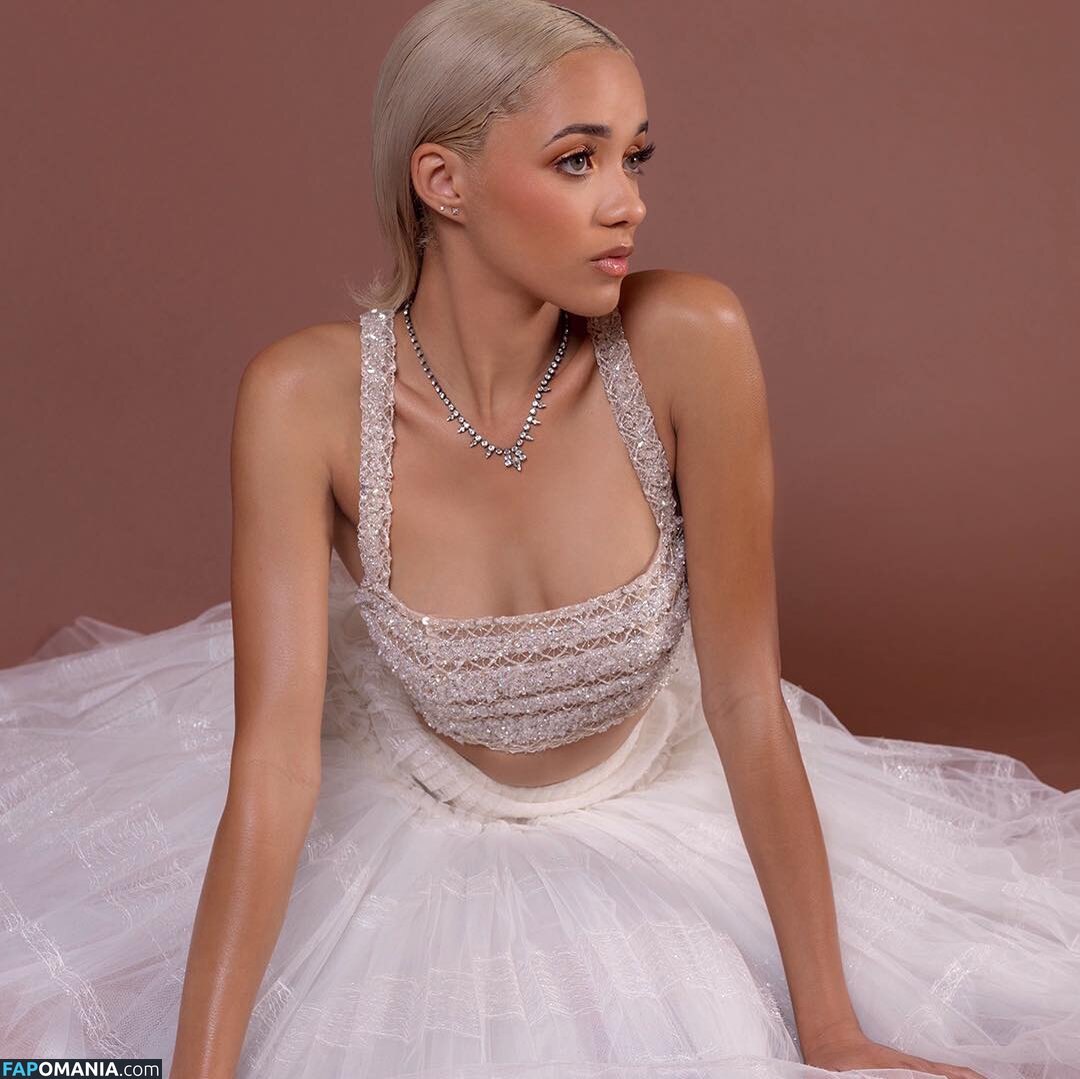 Amirah J Çıplak OnlyFans  Sızdırılmış Fotoğraf #2