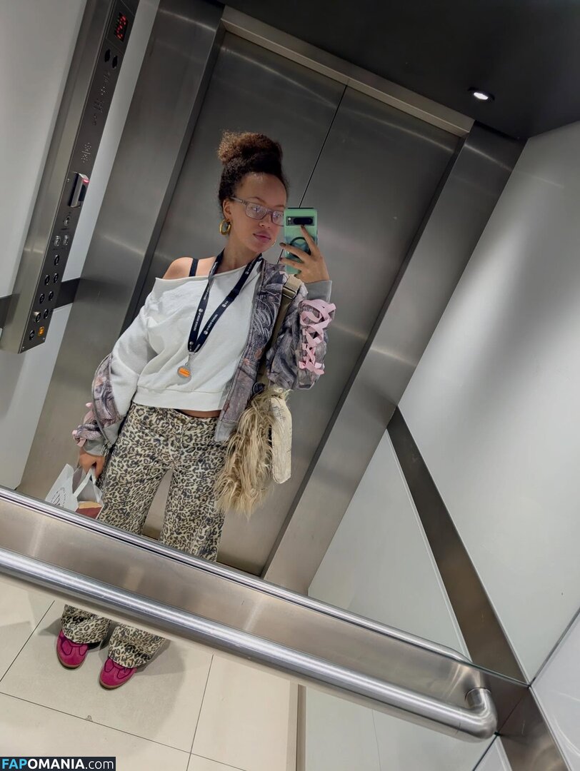 AmyMoretsele Çıplak OnlyFans  Sızdırılmış Fotoğraf #4