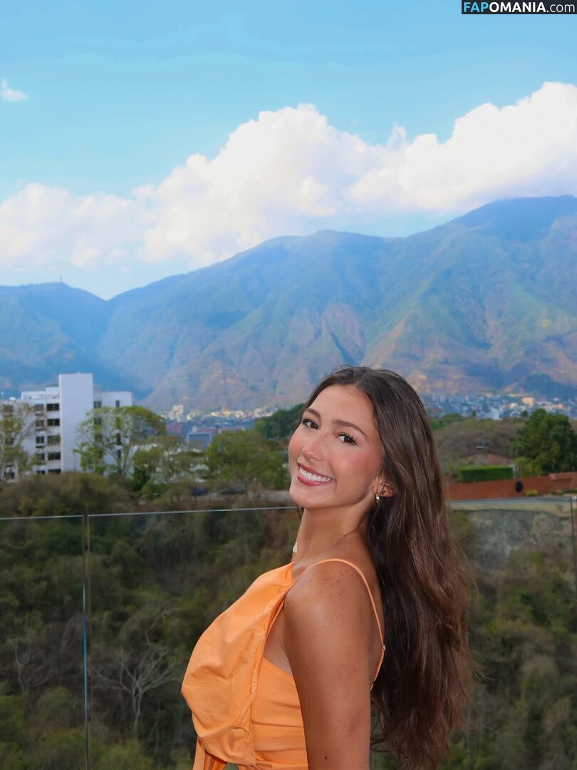 Ana Pacella / Anabarbara1108 / anachuii Çıplak OnlyFans  Sızdırılmış Fotoğraf #4