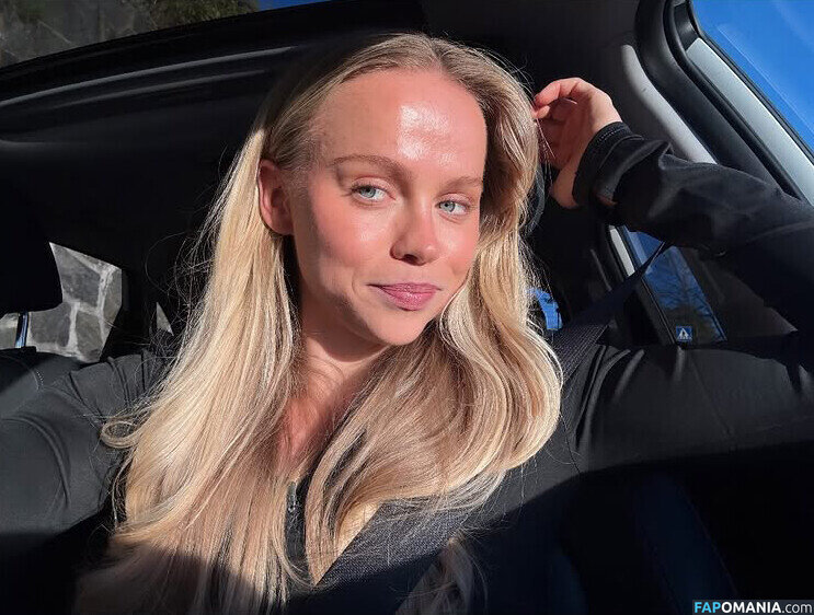 Andrea Rooth / andrea.rooth Çıplak OnlyFans  Sızdırılmış Fotoğraf #1