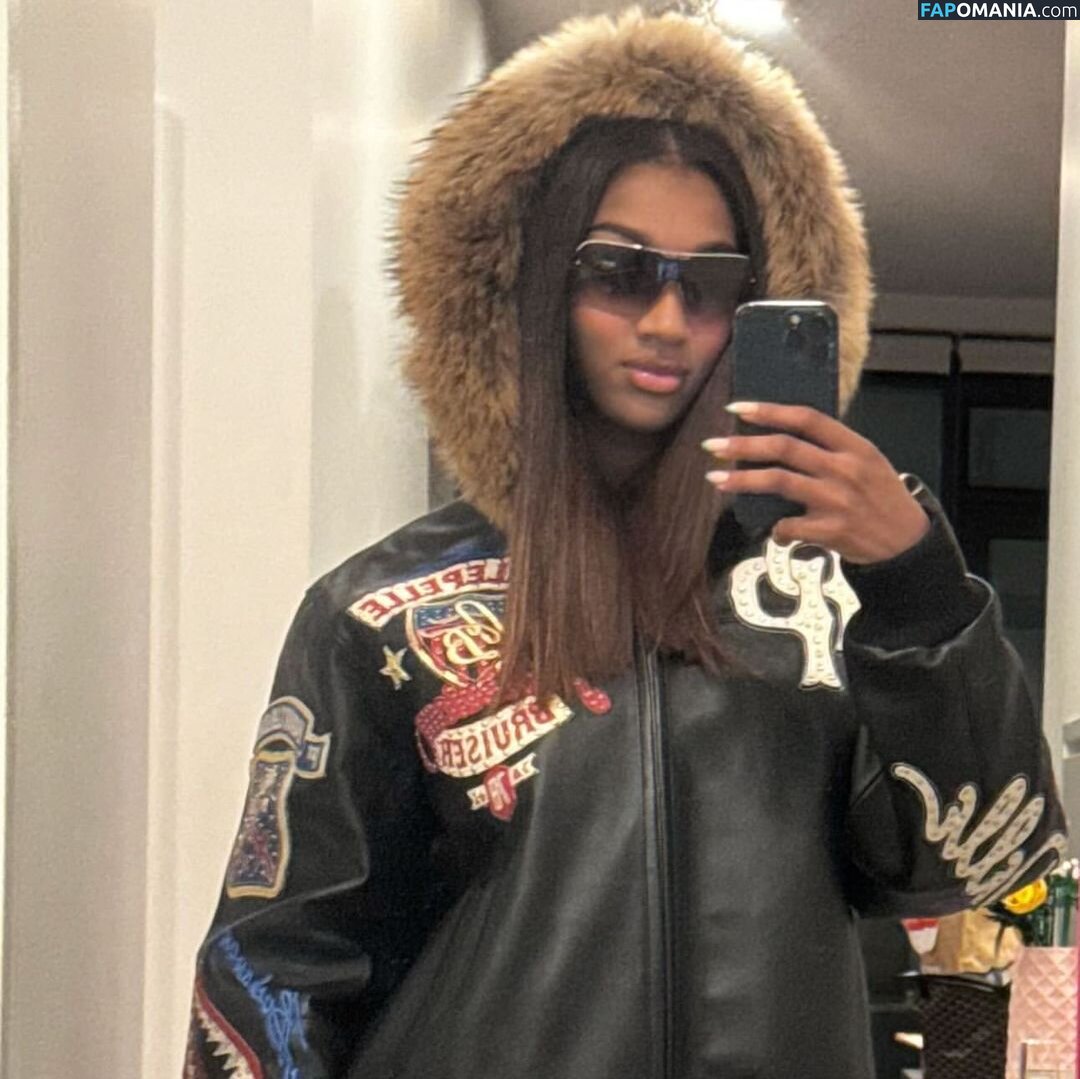 Angel Reese / Reese10Angel / angelreese10 / angelreesecenter Çıplak OnlyFans  Sızdırılmış Fotoğraf #6