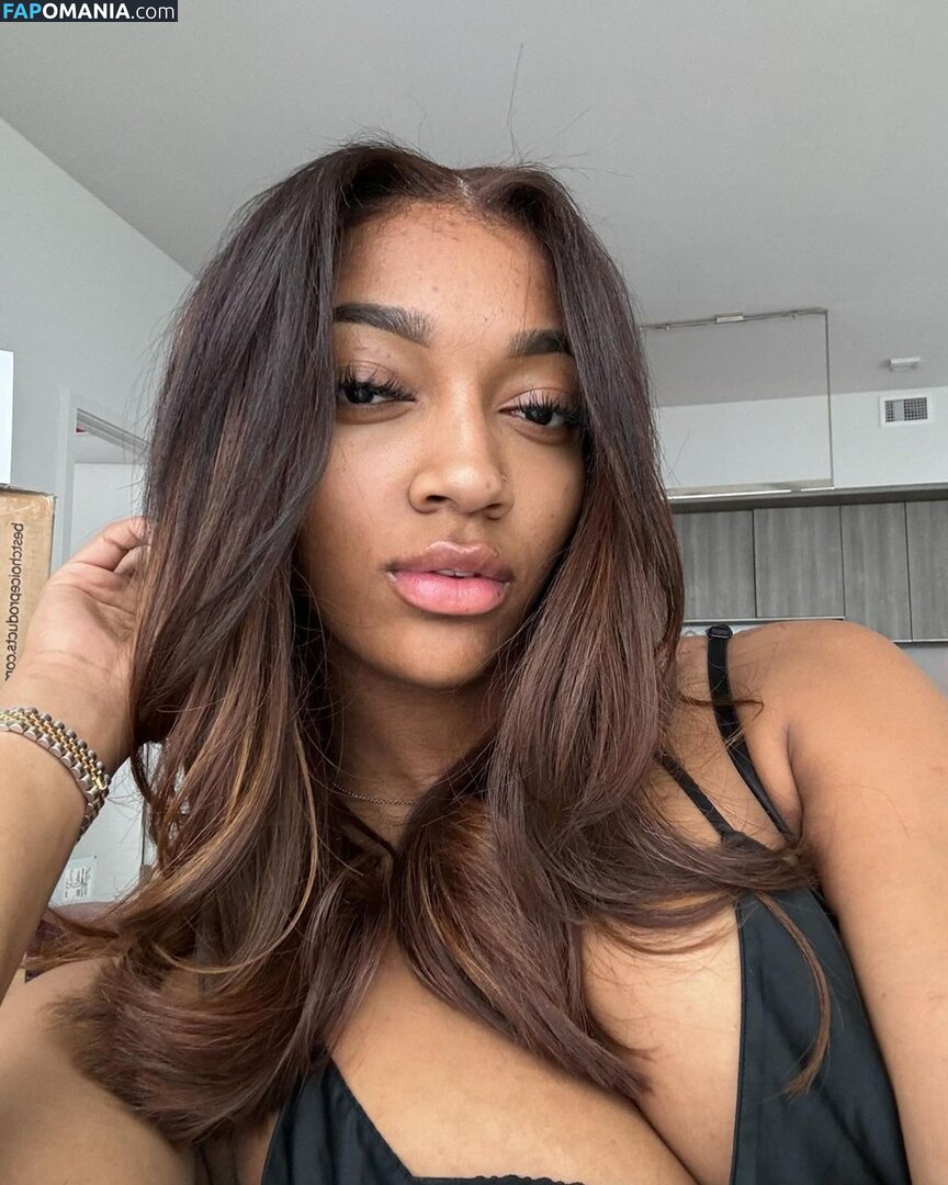 Angel Reese / Reese10Angel / angelreese10 / angelreesecenter Çıplak OnlyFans  Sızdırılmış Fotoğraf #19