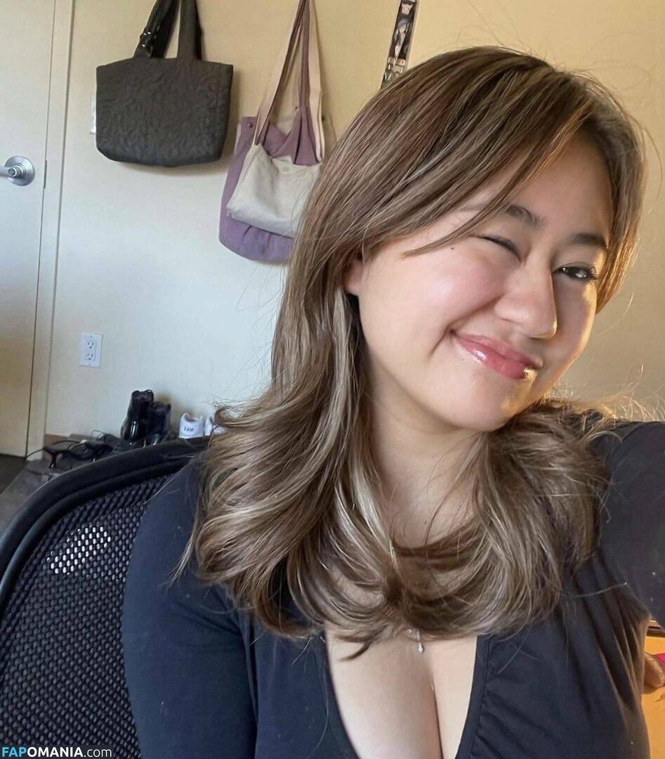 Angie Nguyen Çıplak OnlyFans  Sızdırılmış Fotoğraf #3