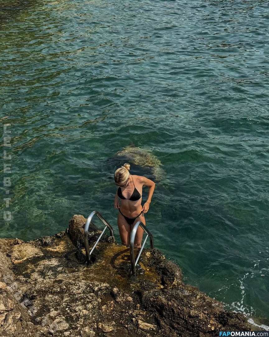 Anna Seidel / annaseidelshorttrack / darkredgrape Çıplak OnlyFans  Sızdırılmış Fotoğraf #8