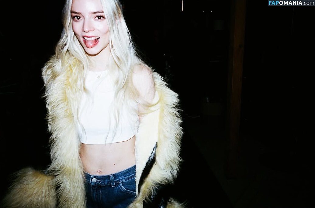 Anya Taylor-Joy / anyataylorjoy / taylorjoyvip Çıplak OnlyFans  Sızdırılmış Fotoğraf #2144