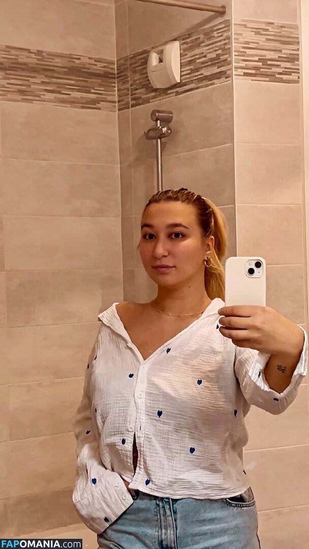 Apoline Perret / apolineprrt / shaniaperrett Çıplak OnlyFans  Sızdırılmış Fotoğraf #6