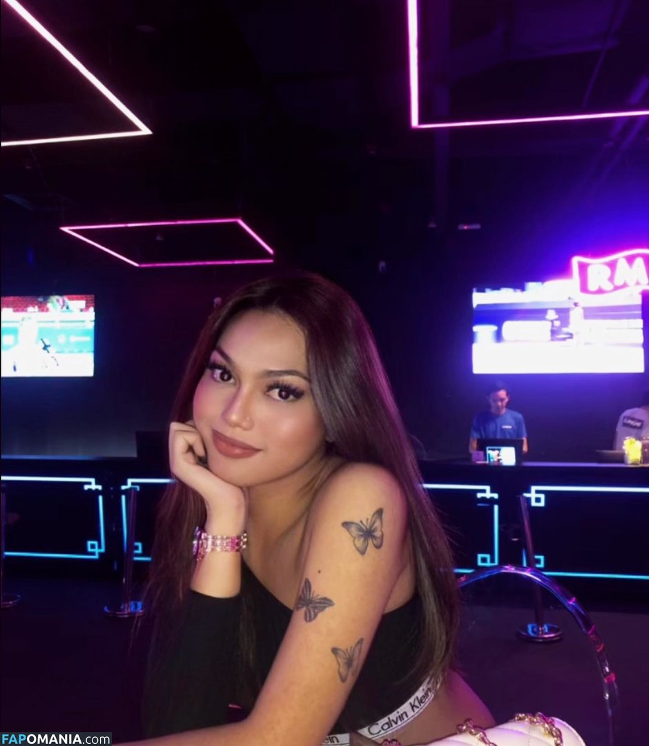 Ariana Tashne / ariana / arianatashnee Çıplak OnlyFans  Sızdırılmış Fotoğraf #3