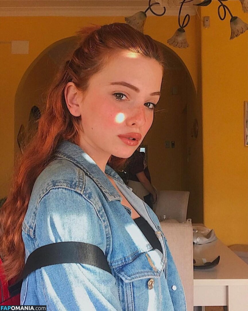 Asia B. Çıplak OnlyFans  Sızdırılmış Fotoğraf #12