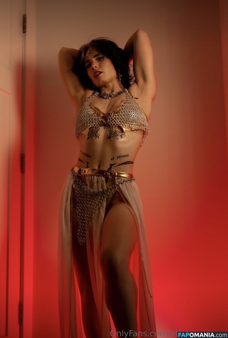 Athena Grimes / athena.cos / pinkemilki Çıplak OnlyFans  Sızdırılmış Fotoğraf #16