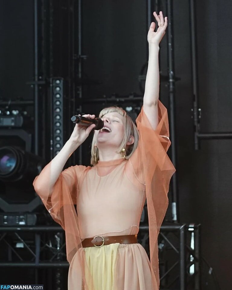 Aurora Aksnes / auroramusic / singer Çıplak OnlyFans  Sızdırılmış Fotoğraf #2