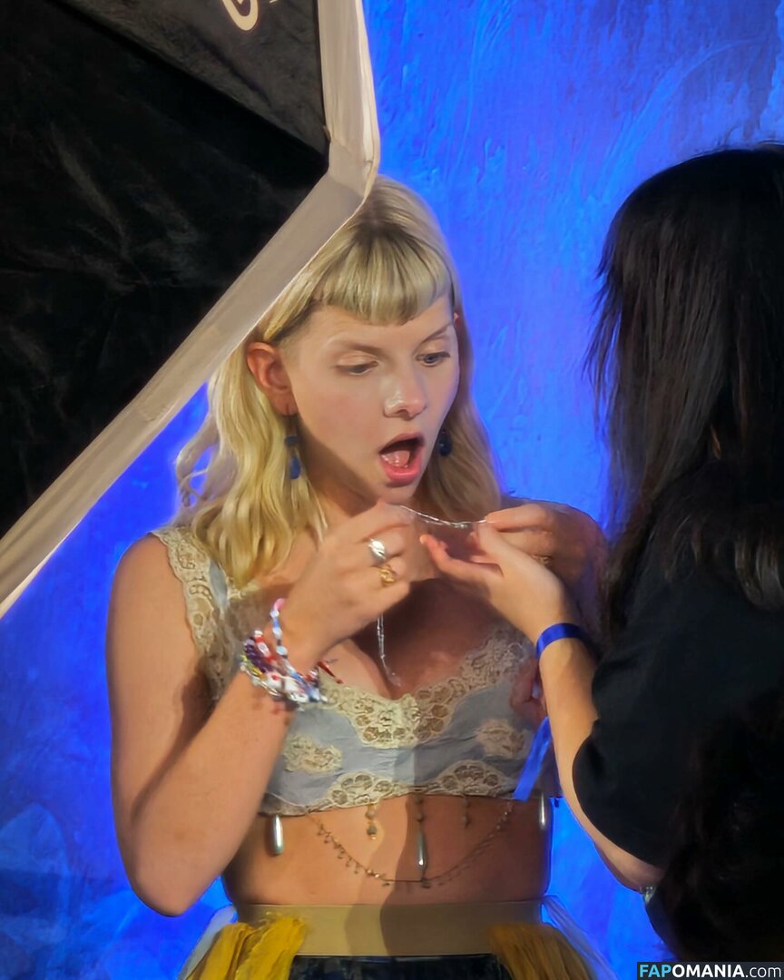 Aurora Aksnes / auroramusic / singer Çıplak OnlyFans  Sızdırılmış Fotoğraf #231