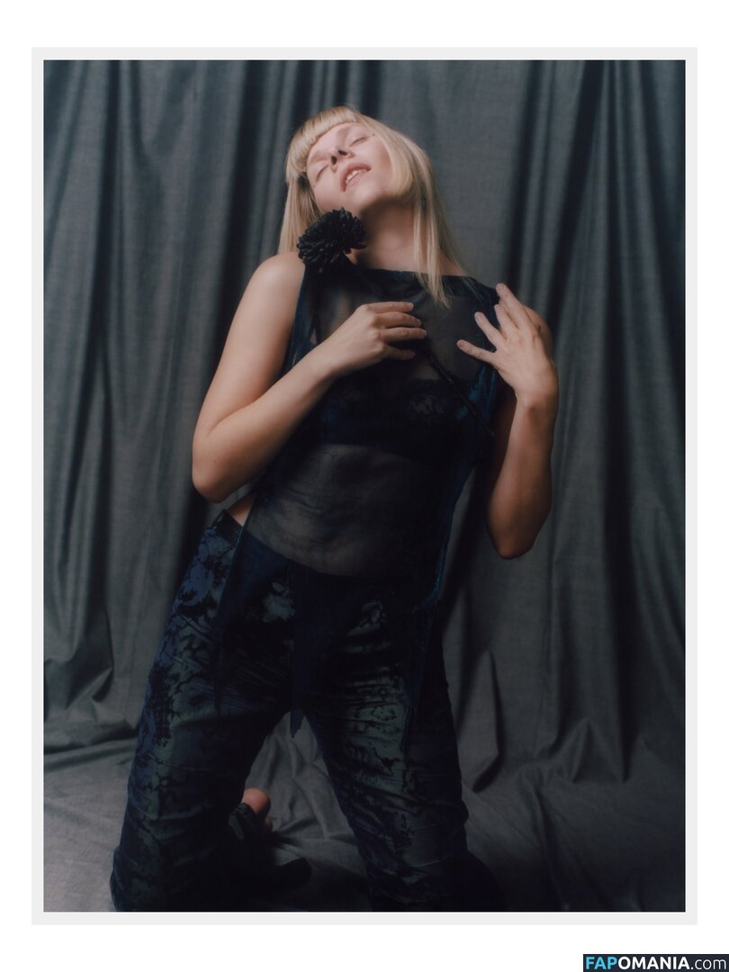 Aurora Aksnes / auroramusic / singer Çıplak OnlyFans  Sızdırılmış Fotoğraf #260
