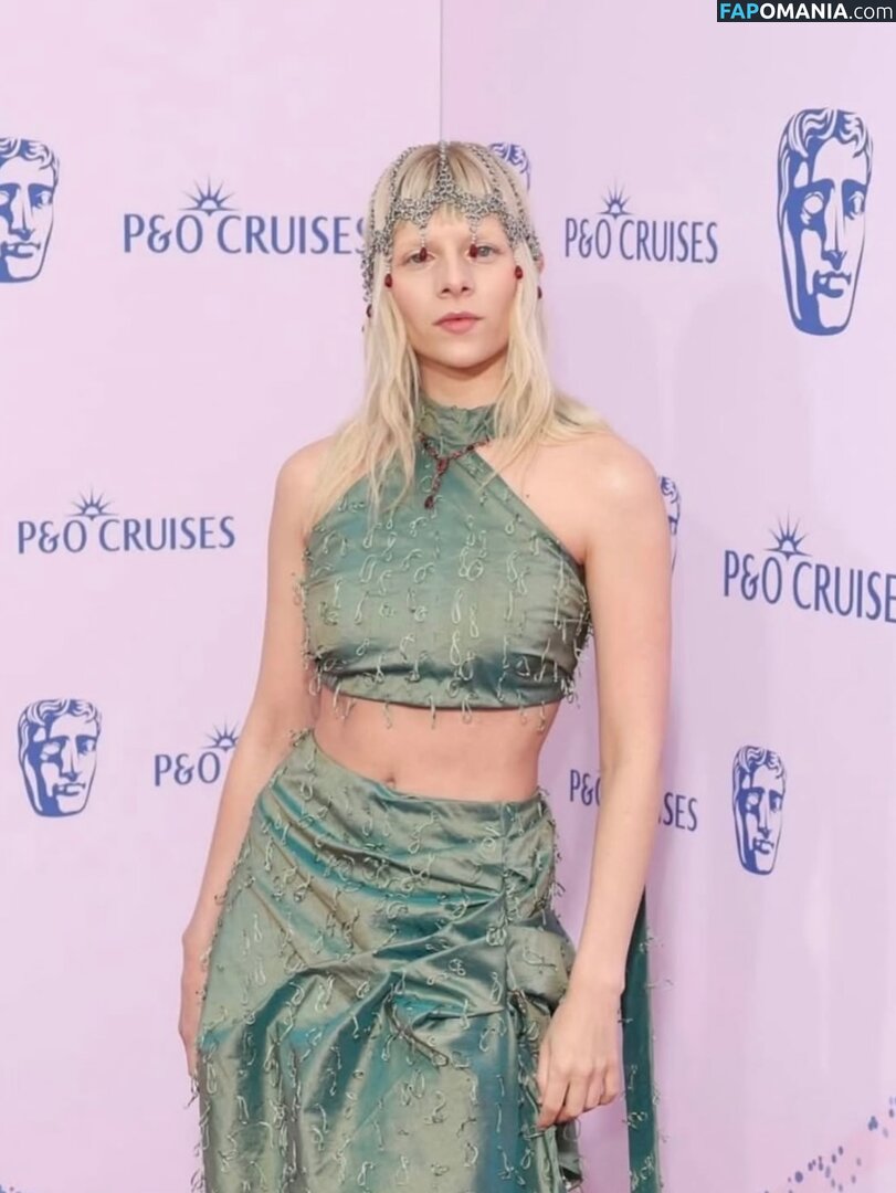 Aurora Aksnes / auroramusic / singer Çıplak OnlyFans  Sızdırılmış Fotoğraf #264