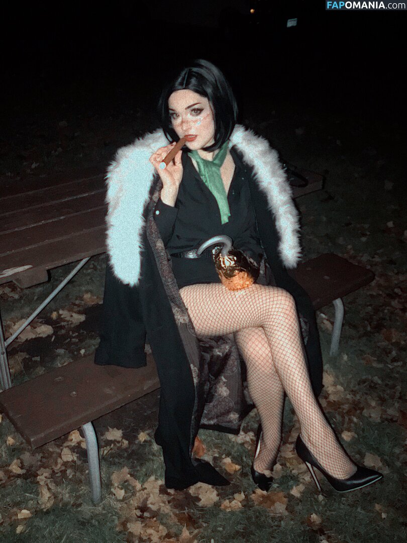 auroraiskira / kingauratv Çıplak OnlyFans  Sızdırılmış Fotoğraf #1