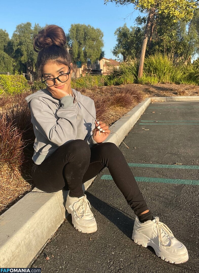 Ava Justin / avajustin Çıplak OnlyFans  Sızdırılmış Fotoğraf #4