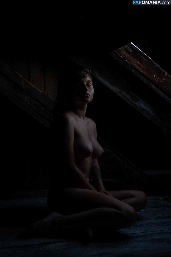 Avrelia Amaris / avreliee Çıplak OnlyFans  Sızdırılmış Fotoğraf #34