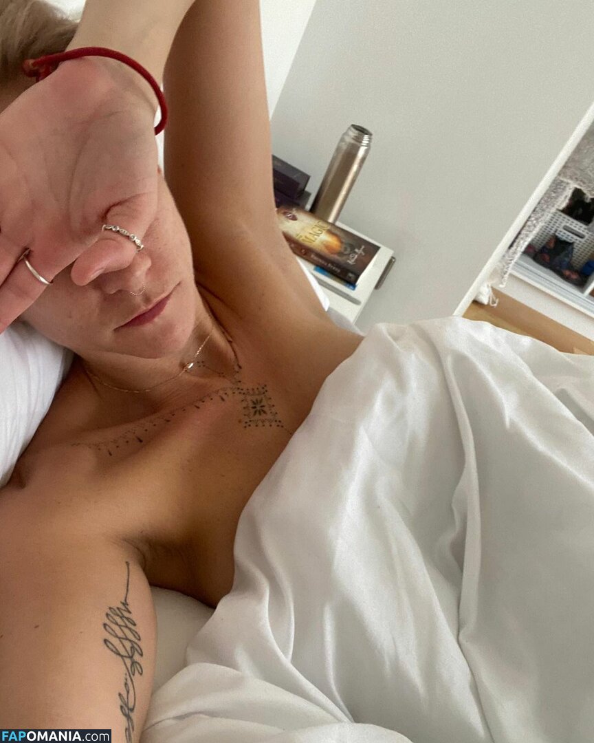 Axellepeach_ / axellepeach Çıplak OnlyFans  Sızdırılmış Fotoğraf #1