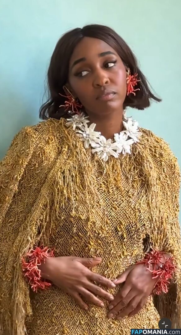 Ayo Edebiri / ayoedebiri Çıplak OnlyFans  Sızdırılmış Fotoğraf #15